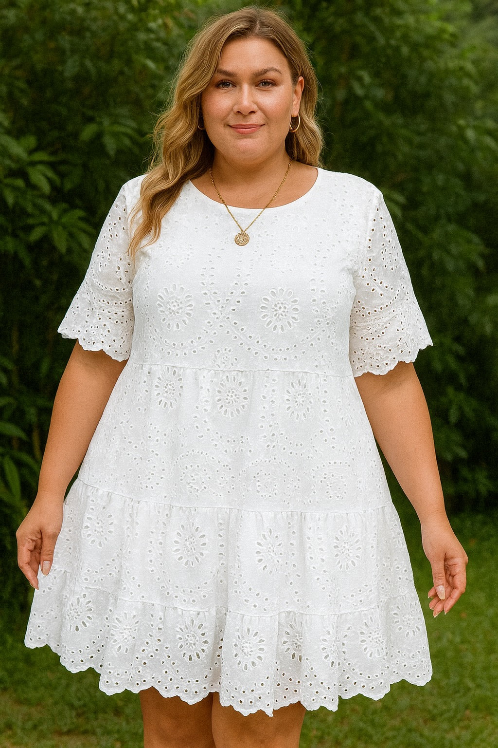 Plus Size White Lace Peplum Dress Women’s Elegant A-Line Scallop Trim Outfit