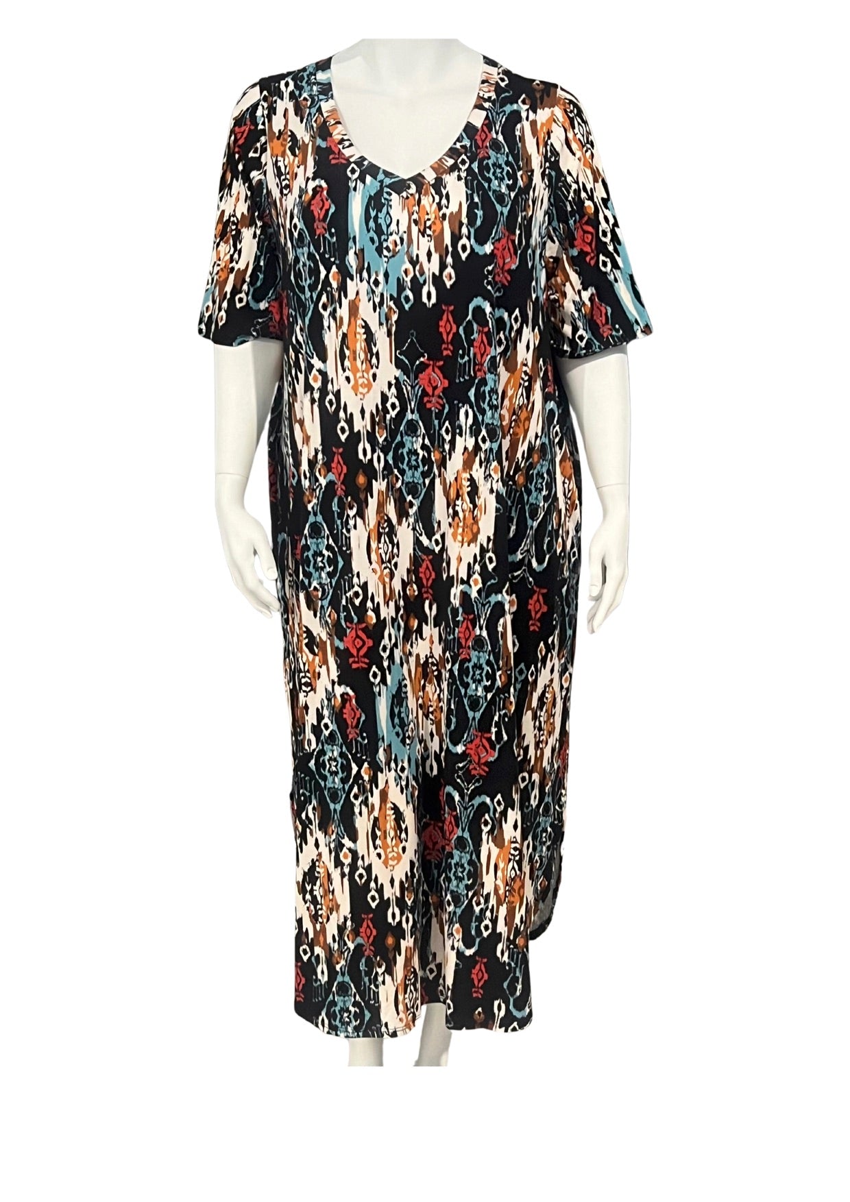 Womens Plus Size Aztec Patterned Maxi Dress with Round Neckline and Short Sleeves.