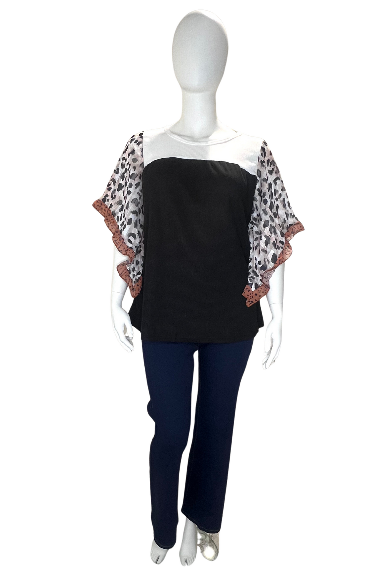 Plus Size Leopard Print T-Shirt with Ruffle Sleeves – Stylish V-Neck Top for Women