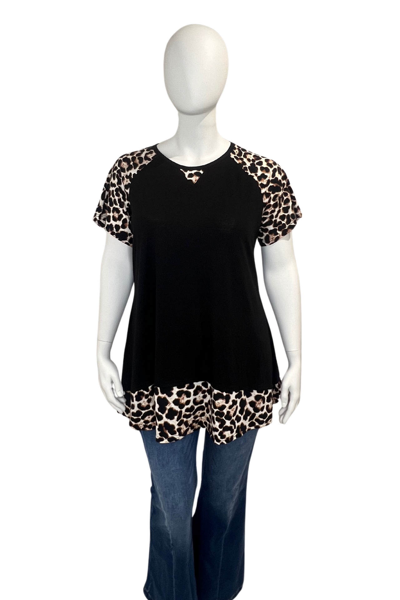 Black Plus Size Women's Top with Leopard Print Sleeves and Trim