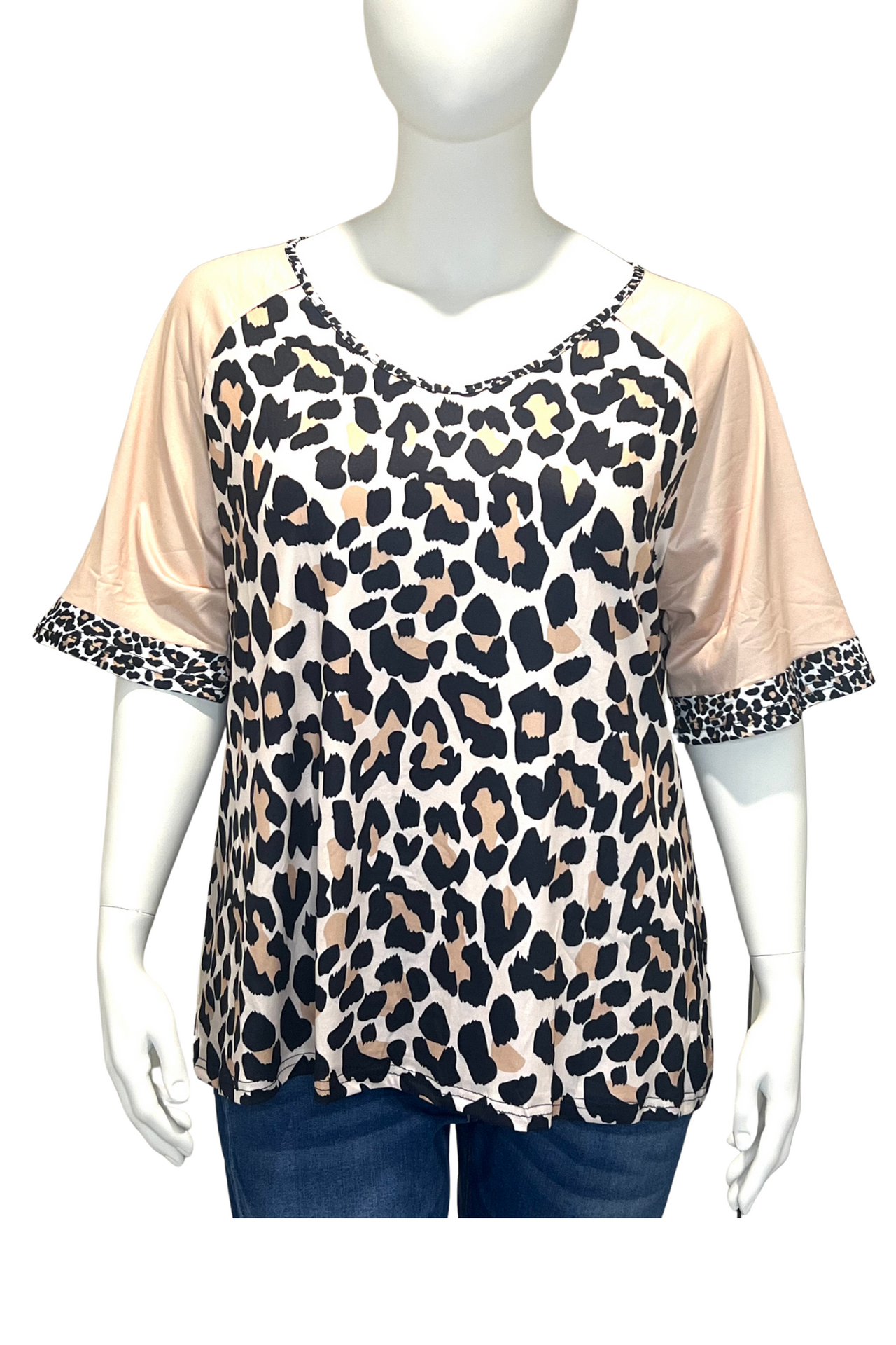 Plus Size Leopard Print T-Shirt, Casual V Neck Short Sleeve T-Shirt, Women's Plus Size Clothing
